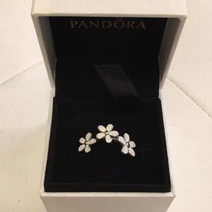 Pandora Daisy flower ring size 8